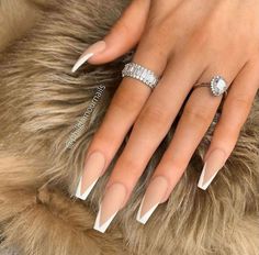 Deep V French Tip Nails Coffin, Trendy French Tip Nails Coffin, Elegant Nude Nails, Glamour Nails, White Acrylic Nails, French Tip Acrylic Nails, Simple Acrylic Nails, Classic Nails