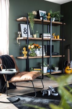 Natural Wood 4-Shelf Bookcase | Eleonora Eddy High | dutchfurniture.com Decorate Cubicle At Work, 4 Shelf Bookcase, Metal Bookcase, Regal Design, Room Ideas Aesthetic, Wood Bookcase, Shelf Design, Home Office Design, Home Decor Tips