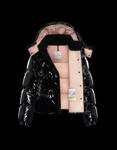 Moncler Jacket Women, Cute Coats, Moncler Women, Moncler Jacket, Lily Collins, Winter Jackets Women, Baggy Pants, Cute Everyday Outfits, Cute Simple Outfits