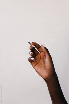 Black Hand Aesthetic, Black Hands Reference, Black Hand Reference, Black Hand Model, Hand Reference Dark Skin, Holding Something, Black Hands Aesthetic, Black Person Aesthetic, Black And White Hand Reference