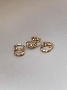 Ring pack Princess Polly Exclusive Princess Polly Lower Impact 100% reclaimed zinc Pack of six Gold-toned bands Lightweight Pack Of Rings, Every Jewels Rings, Gold Ring Pack, Pale Gold Jewelry, Princess Polly Jewelry, Ring Inspo Jewelry Gold, Dainty Gold Rings Minimalist Jewelry, Elevated Faith Rings, Gold Ring Combinations