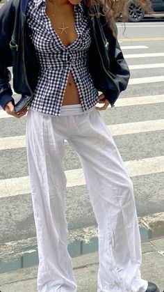 Paris Fits Summer, Gala Gonzalez, Emmanuelle Alt, Mode Inspo, Inspiration Mode, Looks Style, Mode Inspiration, Dream Clothes, Fashion Killa