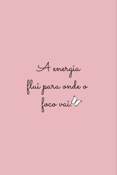 a pink background with the words in spanish and an image of a butterfly on it