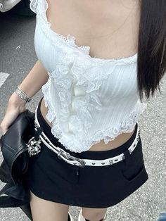 thefitdiary 𝜗𝜚's Amazon Page Image Swag, Lace Camisole, Winter Girls, Evening Outfits, College Fashion, Aesthetic Outfits, New Outfits