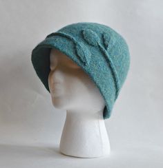 http://www.ravelry.com/patterns/library/vine-cloche-felted-hat Felted Knitting, Yarn Images, Felted Hat, Simple Leaf, I Cord, Cascade Yarn, Sewing Needle, Knit In The Round, Cloche Hat