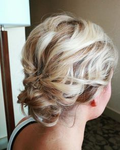 Might fine updo Fine Short Hair, Short Hairdo, Bridesmaid Hair Side, Short Hairstyles For Fine Hair, Trendy Short Hairstyles, Hairstyles For Fine Hair, Natural Wedding Hairstyles, Bridesmaid Hair Long, Braided Hairdo