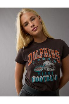 Super soft cotton jersey/Crew neck/Miami Dolphins graphics/Straight hem Jersey Outfit Black Women, Outfit Black Women, Miami Football, White Jeans Men, Nfl Miami Dolphins, Athletic Fit Jeans, Dream Jeans, Jersey Outfit, Jean Trends