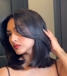 Straight Cut Hair Short, Becky G Haircut, Long Curtain Bangs Side Part, Dark Black Hair Short, Short Hair For Thick Hair Round Face, Becky G Short Hair, Short Black Hair Bob, Long Dark Bob, Bob Dark Hair