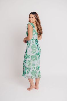 The compliments won't stop when you're wearing this *stunning* midi dress this season! This beauty features a gorgeous scooped neckline, ruffled shoulder straps, and a a gathered bodice, and the beautiful floral fabric will hug your curves in just the right way. The Pisa makes a gorgeous wedding guest dress, or take her on your next resort vacation for a candlelit dinner on the beach! Available in four colorways. FIT: Runs true to size - fitted through the hips. Bodice is fitted and has no stret Worth Collective, Floral Chiffon Maxi Dress, Gathered Bodice, Candlelit Dinner, Chiffon Midi Dress, Resort Vacation, Scooped Neckline, Chiffon Maxi, Chiffon Maxi Dress