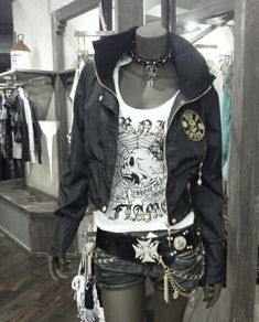 Moshpit Outfit, Grindcore Outfit, Mesh Shirt Outfit, Funky Fitz, Rokku Gyaru, Gyaru Fashion, 2000s Fashion Outfits, New Rock