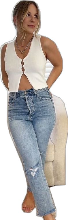 Summer V-neck Crop Top For Layering, Chic White Stretch V-neck Top, Chic White Fitted V-neck Top, Chic White V-neck Crop Top, Cropped Tank Top For Layering, Chic V-neck Top For Spring Layering, Versatile White V-neck Tank Top, Trendy V-neck Crop Top, Chic White V-neck Top