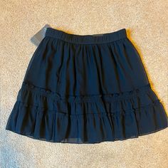 Abercrombie & Fitch Navy Blue Elastic Waist Ruffled Skirt Women’s Sz Xs Ruffled Design, Lined With Sheer Overlay 12 Inch Elastic Waist And 15.5 Inches Long New With Tags Navy Blue Ruffle Skirt, Blue Short Skirt, Dark Blue Skirt, Blue Skirt, Ruffle Skirt, Women Skirts Midi, Blue Shorts, Abercrombie Fitch, Elastic Waist