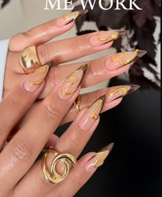 Fancy Neutral Nails, Black And Gold Almond Nails, Gold Almond Nails, Money Nails, Nails Now, Gold Nail, Classy Acrylic Nails, Pink Acrylic Nails, Minimalist Nails