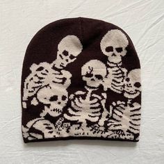 Y2k 2000s Grunge Brown And Cream Skeleton Skull Crew Beanie These Beanies Are Unisex! 100% Acrylic Super Soft And Cozy Brand New Thrift Accessories, Trendy Beanies, Grunge Hats, Punk Hats, Beanie Ideas, Grunge Beanie, Y2k Beanie, Skeleton Clothes, Epic Clothes