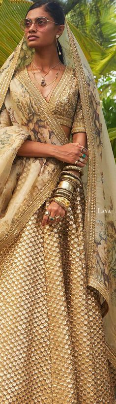 Sabyasachi Wedding Lehngas, Indian Trends, Gold Outfits, Desi Wear, Fitness Outfits, Tarun Tahiliani