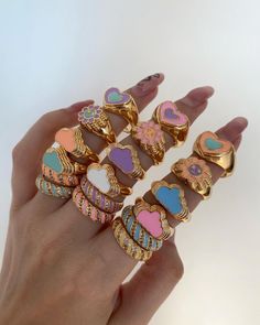 Hand Aesthetic, Nails And Rings, Fun Rings, Preppy Accessories, Hand Jewelry Rings, Ring And Bracelet, Rings Aesthetic, Preppy Jewelry, Pretty Jewelry Necklaces