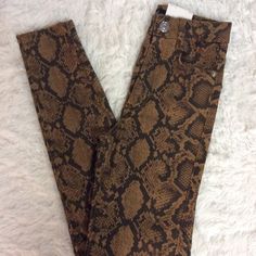 Soft Denim With Some Stretch High Waisted Brown Snake Print Skinny Jeans Size 00, 32 Length Waist Measures 21” Jean Marron, Brown Snake, Print Jeans, Printed Jeans, Zara Jeans, Snake Print, Jeans Size, High Waist, Women Jeans