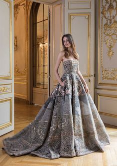 Gaun Koktail, Paolo Sebastian, Country Manor, Indian Fashion Dresses, Couture Gowns, Gorgeous Gowns, Beautiful Gowns, Couture Dresses