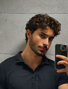 Long Hair Beard Styles, Long Hair With Beard, Curly Long Hair Men, Hairstyles Taper Fade, Curly Hair Beard, Curly Hair Men Short, Curly Hair Guys, Short Curly Hair Men, Medium Long Curly Hair