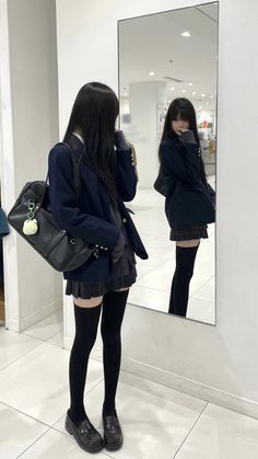 Girl Japanese Style School, Korean Office Outfit, Japan School Uniform, 일본 패션, Professional Women, School Fashion, School Outfit, Japanese Fashion, Skirt Outfits