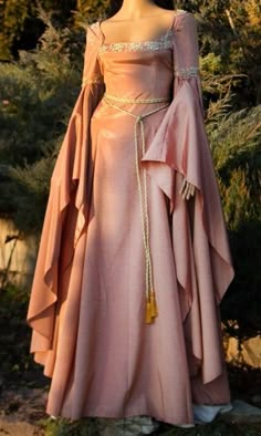 Barbie Rapunzel Aesthetic, Elf Wedding Dress, Rapunzel Aesthetic, Barbie Rapunzel, Elven Dress, Chique Outfits