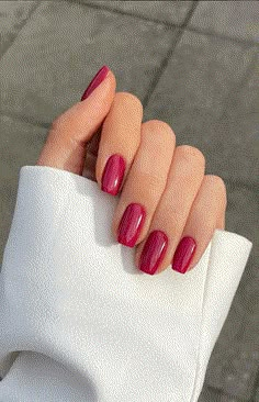 fall berry nails 2024. fall gel nail polish colors. fall nails designs Berry Nails, Fall Gel Nails, Nagel Tips, Gel Nail Colors, Red Nail, Fall Nail Colors, Dipped Nails, Classy Nails, Chic Nails