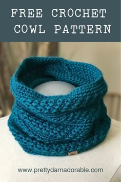 the free crochet cowl scarf pattern is shown on a mannequin