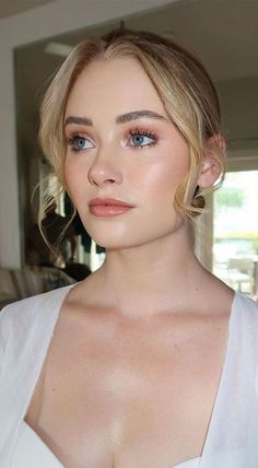 Very Simple Bridal Makeup, Rosy Makeup Wedding, Cool Toned Natural Makeup, Fair Skin Natural Makeup, White Wedding Makeup Look, Fair Skinned Makeup, Business Makeup Look Natural, Bride Makeup Blue Eyes Brown Hair, Very Simple Wedding Makeup