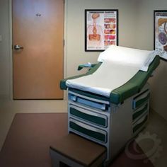 What Does Your Medical Exam Room Look Like? - Send photos of anatomy posters hanging in your office. T: @MYanatoMYart Medical Exam Room, Anatomy Posters, Office Design Trends, Contemporary Office Design, Office Architecture