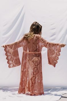 Look Boho Chic, Mode Kimono, Bohemian Kimono, Lace Kimono, Pink Maxi, Boho Kimono, Long Kimono, Swimsuit Cover Ups