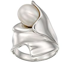 A mesmerizing, cultured freshwater pearl emerges from the polished folded design of this stunning ring. From Hagit. Fitness Jewelry, Italian Jewelry, Ring Size Guide, Fashion Set, Pearl Jewelry, Pearl White, Beautiful Rings, Lab Grown Diamonds, Fresh Water