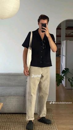 Men Summer Minimalist Outfit, Boston Mens Fashion, Outfits For Slim Men, Berkinstock Boston, Interrailing Outfits, Dad Bod Outfits, Workwear Fashion Men, Boston Clogs Outfit, Men Street Outfit