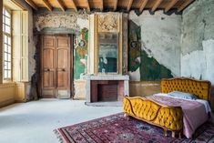 This 18th-Century French Chateâu Is Being Transformed Into A Boutique Luxury Hotel - ELLEDecor.com Chateau De Gudanes, Chateaux Interiors, Chateau Hotel, Old Manor, Loft Interiors, Hotel Boutique, French Cottage, French Chateau, Plywood Furniture