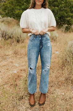 Sneak Peek Revive Denim-Med. Light Modern Feminine Outfit, Everyday Outfits Modest, Medium Size Women Outfits, Summer Church Outfit Jeans, Blue Jeans Summer Outfit, Mom On The Go Outfits, 26 Year Old Fashion Outfits, Young Mom Fashion, Ireland Aesthetic Outfits