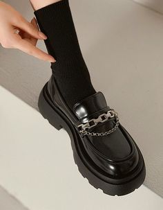 Shipping: Worldwide Express Shipping AvailableDelivery time: 7-15Days Fast ShippingReturns: Fast refund, 100% Money Back Guarantee. Shoes For School Uniforms, Aesthetic School Shoes, Black Shoes For School, Asian Shoes, Shoes Kawaii, Japanese Shoes, Shoes Chain, Mary Jane Loafers, School Shoes Black