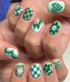 Short Mushroom Nails, Orange And Green Nails, Rave Nails, Kids Nail Designs, Retro Nails, Cute Simple Nails, Simple Gel Nails, Cute Gel Nails