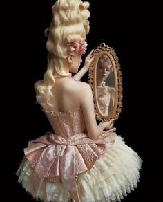 Marie Antoinette Aesthetic, Rococo Aesthetic, Marie Antoinette Costume, Rococo Fashion, My Funny Valentine, A Mirror, Beauty Collection, Marie Antoinette, Style Expert