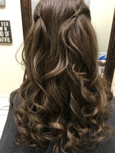 Penteado Cabelo Curto, Hairstyles Haircuts, Gorgeous Hair, Prom Hair, Hair Day, Pretty Hairstyles, Wavy Hair