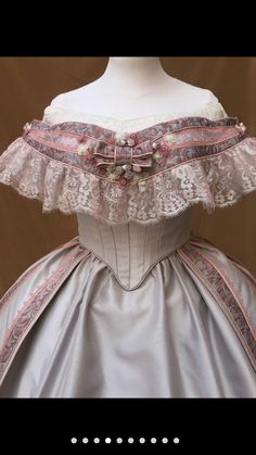 Ballgown Victorian, Antebellum Dress, 1860s Ballgown, 1800s Fashion, Gaun Fashion