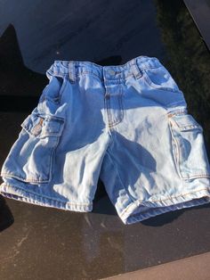 Cute Cotton Jean Shorts, Cute Denim Blue Cotton Shorts, Cute Cotton Cutoff Shorts, Cute Short Denim Blue Bottoms, Cute Medium Wash Bottoms With Pockets, Cute Denim Cutoff Bottoms, Zara Cotton Jean Shorts, Cute Cutoff Denim Bottoms, Zara High-waisted Cotton Jean Shorts