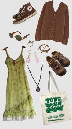 Flowers Aesthetic Outfits, Cottage Core Clothing Style, Clothes Shuffles, Cottage Core Outfit, Shuffles Aesthetic, 70s Outfits