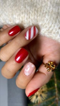 Discover 30 Short Classy Nails You Need to Try to Be THAT Girl! Get inspired by nagel inspo for every occasion, from chic short acrylic nails designs to festive Christmas gel nails. Embrace colourful nails and colorful nails for a pop of fun, or keep it elegant with short French styles and classy nails. Explore the timeless beauty of milky nails and summery nails, perfect for any season. Whether you’re looking for sophisticated work nails or trendy designs, these ideas have you covered! Nail Art Noel, Candy Cane Nails, Christmas Nail Ideas, Milky Nails, Christmas Gel, Nagel Tips