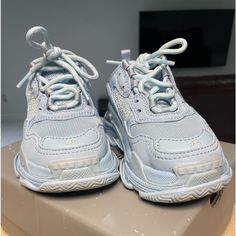 Light Blue Toddler Balenciagas Size 26 10/10 Condition Balenciaga Blue, Balenciaga Shoes, Kids Shoes, Balenciaga, Kids Shop, Shoes Sneakers, Color Blue, Light Blue, Sneakers