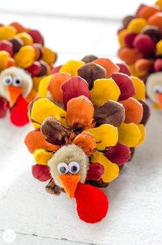 pine cone turkeys made to look like cones