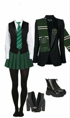 Slytherin Uniform Female, Slytherin Outfit Ideas, Hogwarts Houses Outfits, Harry Potter Houses Outfits, Slytherin Uniform, Harry Potter Uniform, Slytherin Costume, Dr Mundo, Slytherin Clothes