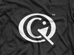 the q logo on a black t - shirt