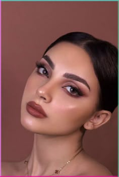 Glam Makeup Looks Round Face, Round Face Glam Makeup, Glam Makeup Round Face, Wedding Makeup For Brown Eyes Red Lips, Best Wedding Makeup For Brown Eyes, Makeup Looks Round Face, Makeup Looks For Round Faces, Makeup For Round Face Shape, Soft Brown Makeup Look