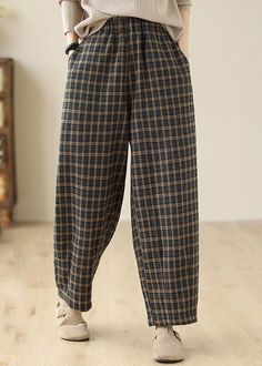 Elegant Khaki Oversized Plaid Warm Fleece Harem Pants SpringFabric: Warm FleeceSize & Fit: This garment fits true to size.Length: Size M measures 31.2"from waist to hem.Waist:Fitted - elastic waist allows stretch Hip: Loosely Fitted. room for hips. Hand Wash Cold. 2020s Fashion, Tulle Long Dress, Loose Pants Outfit, Practical Fashion, Random Style, Spring Fabric, Style Pink, Men Fashion Casual Outfits, Plaid Pants