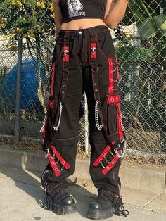 ⚡️Buy Chain Embellished Strap Straight Leg Pants at the best price with offers in the USA. ✓Free Shipping on all orders over US$69. ✓Best and for sale at www.anotherchill.com. Tomboy Fits, Gothic Pants, Style Wide Leg Pants, Outfits Retro, Dark Style, Punk Emo, Vintage Trousers, Baggy Trousers, Black Cargo Pants