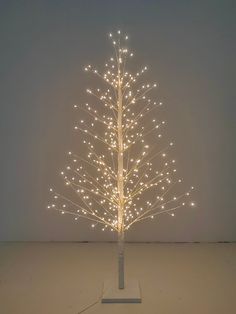 37523-WT-S - 47in White Birch Tree with 349 LED Lights Indoor Use Only Hi-Line Gift Ltd. Glass Bird Bath, White Birch Trees, Bird Bath Fountain, Fairy Statues, Paper Wrap, Led Tree, Gnome Statues, Christmas Themes Decorations, Led Decor